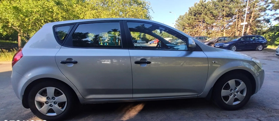 Kia Ceed cena 15500 przebieg: 158800, rok produkcji 2008 z Łódź małe 106